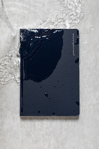 Тетрадь Pininfarina Stone Paper черная 14х21см каменная бумага, 64 листа, точки