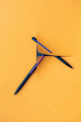 Шариковая ручка Pininfarina GrafeeX с фиолетовым клипом